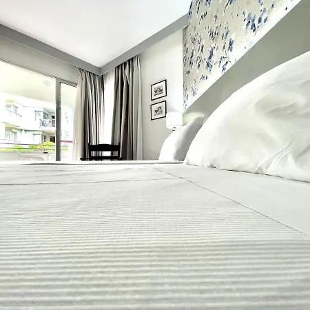 Daire Apartment Few Minutes From The Beach, Wifi,Pool In Los Cristianos, Tenerife South *