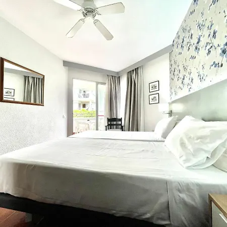 Daire Apartment Few Minutes From The Beach, Wifi,Pool In Los Cristianos, Tenerife South *