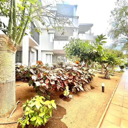 Apartment Few Minutes From The Beach, Wifi,Pool In Los Cristianos, Tenerife South *